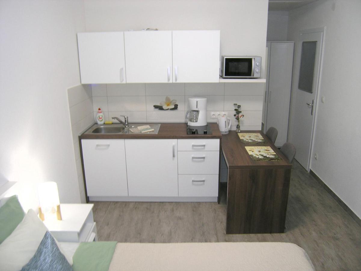 Apartmani Zganec 바슈카 외부 사진